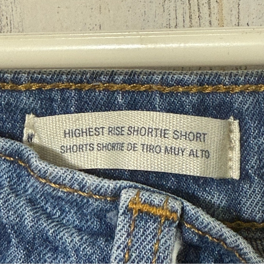 Universal Thread Distressed Blue Jean Shorts - Picture 4 of 10